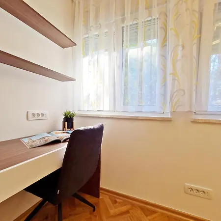 Rosemary Apartament *